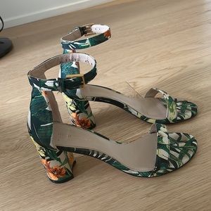 Stuart Weitzman Green Floral Plant Heels